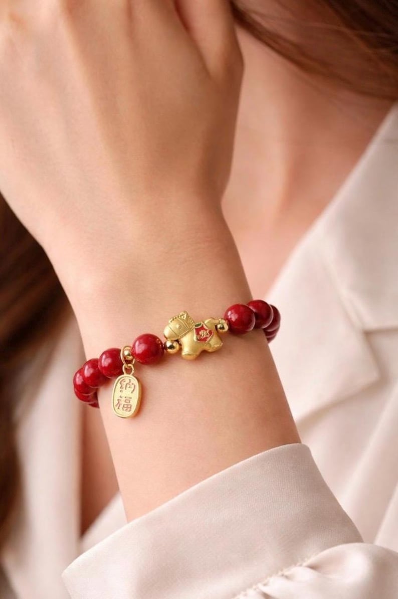 Good Luck Feng Shui Bracelet, Red String Wealth Bracelet with Fu Charm, Protection & Prosperity Bracelet, Adjustable Lucky Gift for Her bild 4