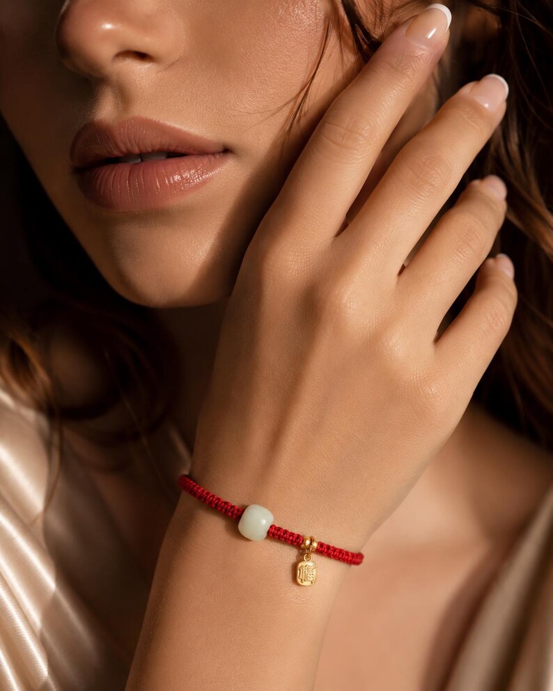 Good Luck Feng Shui Bracelet, Red String Wealth Bracelet with Fu Charm, Protection & Prosperity Bracelet, Adjustable Lucky Gift for Her bild 8
