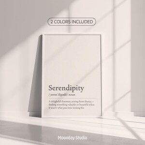 Serendipity Definition Print | Minimalistisk typografisk väggkonst | Inspirerande citatposter | Avkopplande blå sovrumsinredning bild 2