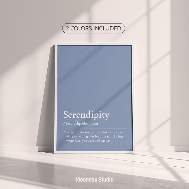 Serendipity Definition Print | Minimalistisk typografisk väggkonst | Inspirerande citatposter | Avkopplande blå sovrumsinredning bild 1