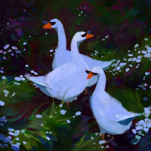 Könnte beinhalten: Eine künstlerische Illustration von drei weißen Gänsen mit Sonnenbrillen, vor einem üppigen, dunkelgrünen und violetten floralen Hintergrund. Die Gänse haben orangefarbene Schnäbel und Füße, mit einem hellblauen Farbton auf ihren Federn. Das Kunstwerk hat einen skurrilen, malerischen Stil.