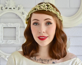 Vintage 1940s/1950s Cream and Green Berry Flower Crown