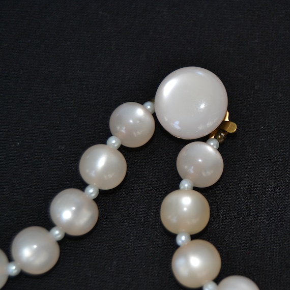 Vintage Single Strand Necklace with Cream Off-Whi… - image 3