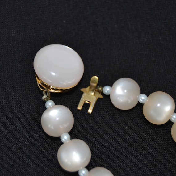 Vintage Single Strand Necklace with Cream Off-Whi… - image 4
