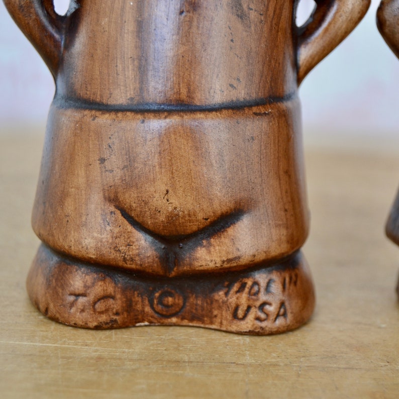 Vintage Tiki Hawaii Tourist Ceramic Salt and Pepper Shakers by Treasure Craft Made in USA Bild 6