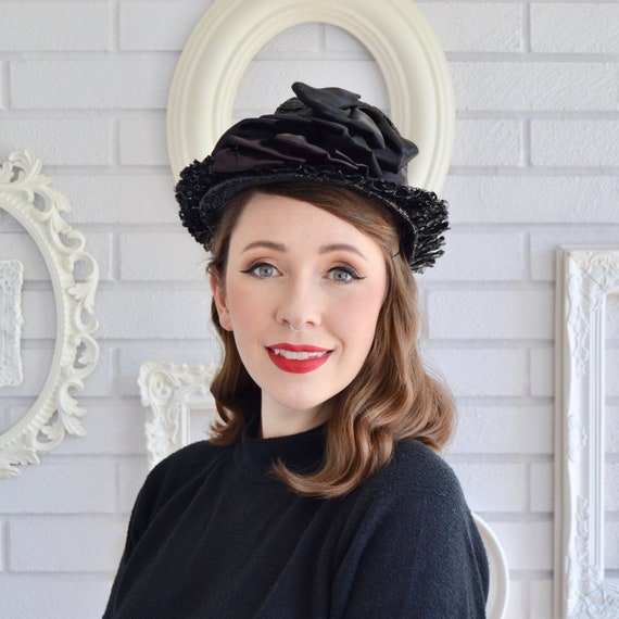 Vintage Black Woven Raffia Hat With Fabric Ribbon and Bow  display picture 3