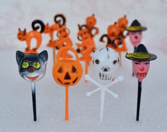Vintage Set of 12 Plastic Halloween Cupcake or Cake Pick Decorations Made in Hong Kong