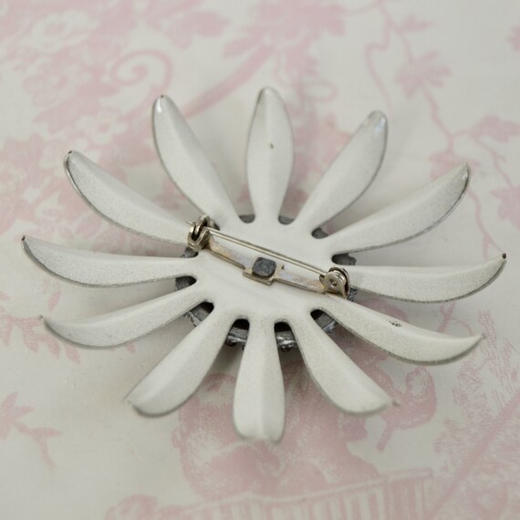 Vintage Enamel Flower Brooch with Gray Petals and… - image 6
