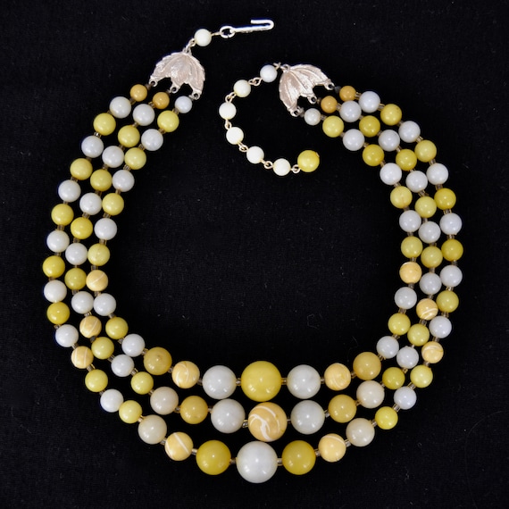 Vintage Necklace with Three Strands of Plastic Of… - image 3