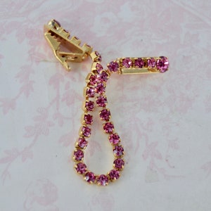 Vintage Sweater Clip Made of Gold Tone Metal with Pink Rhinestones image 2
