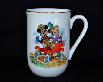 Mug vintage Mickey et Minnie dans des années 90 en céramique par Walt Disney Productions