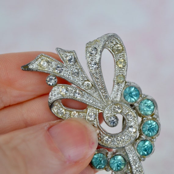 Vintage Bow Brooch with Clear and Blue Rhinestone… - image 6