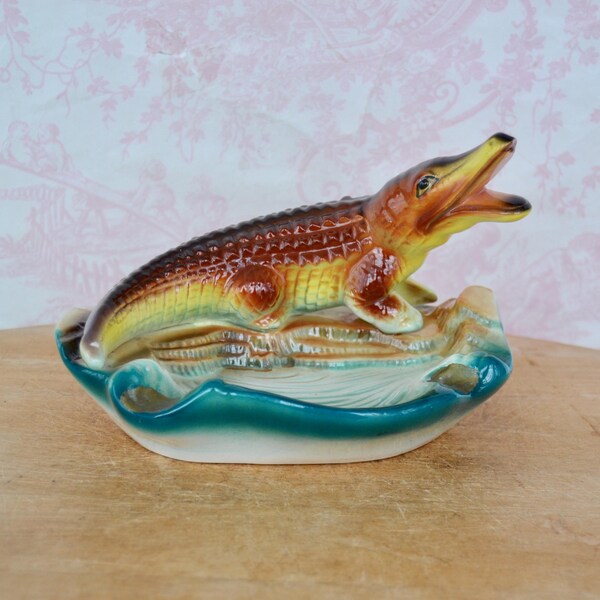Vintage Ceramic Alligator Ashtray with Green and Brown Colors by Sun Japan