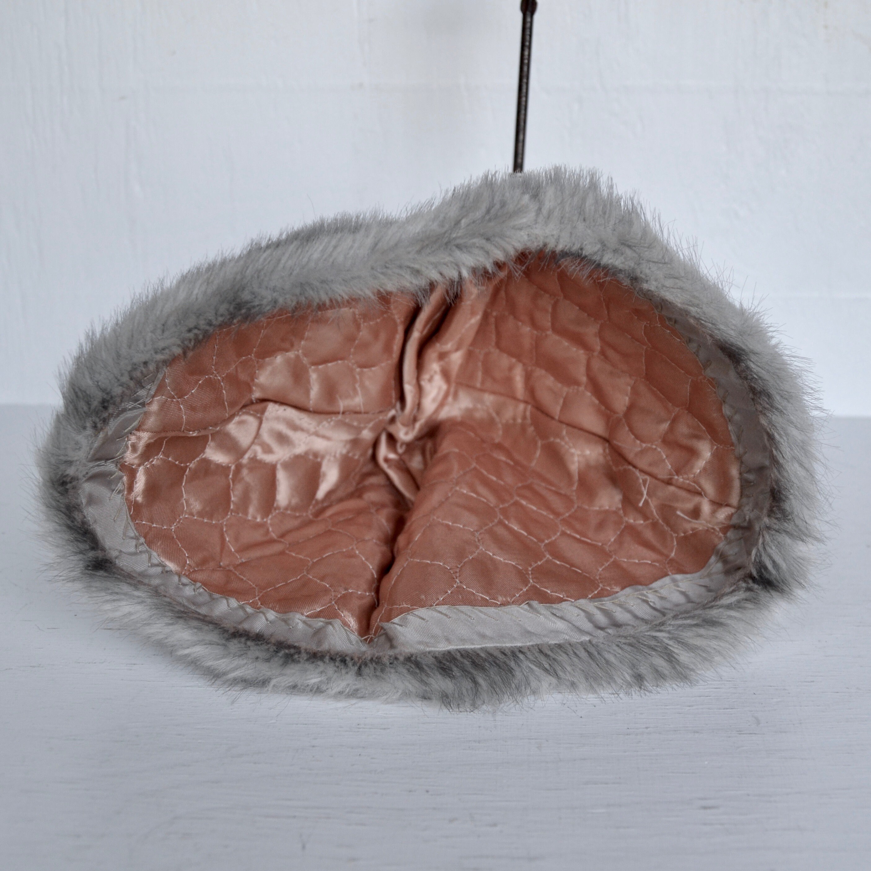 Vintage Jeanne Fashions Gray Faux Fur Pillbox Hat Rhinestone Imported Vintage Blonde Mink Pillbox Hat With Bow – Very Breezy main image 2