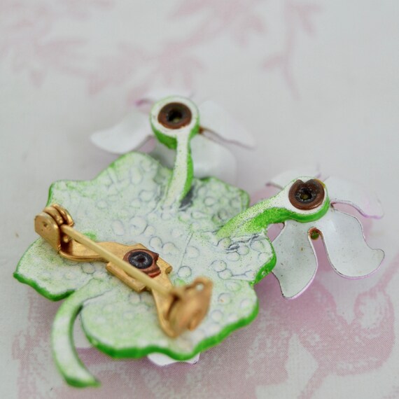 Vintage Lily Pad and Flowers Brooch Made of Metal… - image 8