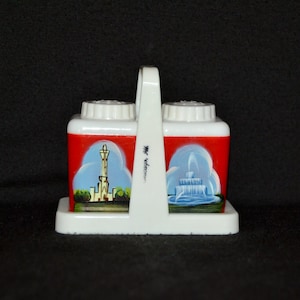 Vintage Chicago Illinois Souvenir Plastic Shaker Set with Caddy by Lustro Ware
