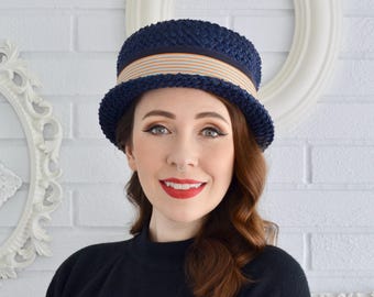 Vintage Hat 1960 Era Bubble Style Hat High Crown White  display picture 1