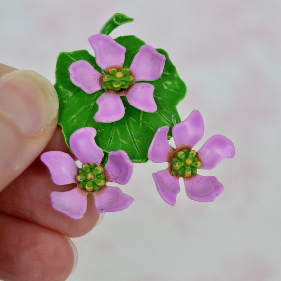 Vintage Lily Pad and Flowers Brooch Made of Metal… - image 9