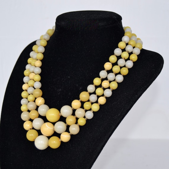 Vintage Necklace with Three Strands of Plastic Of… - image 8