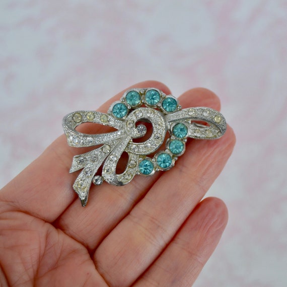 Vintage Bow Brooch with Clear and Blue Rhinestone… - image 10