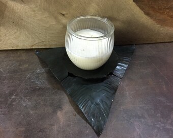 Candelabro Trillium Pilar forjado a mano