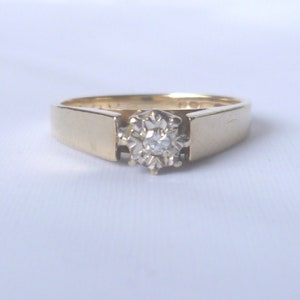 Vintage diamond ring 9ct yellow gold