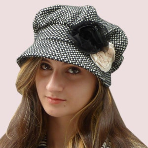 PAPER PATTERN: Slouchy Newsboy Cap, Brimmed Beret with Double  Rose Flower Trim, Eco Friendly