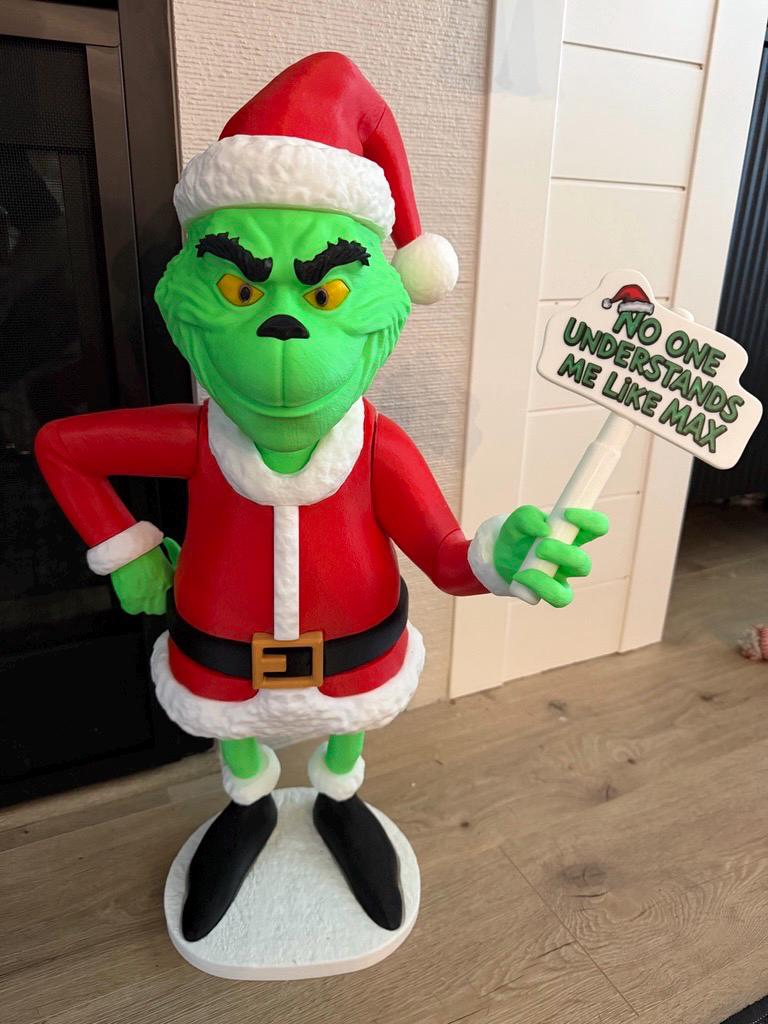 Grinch statue
