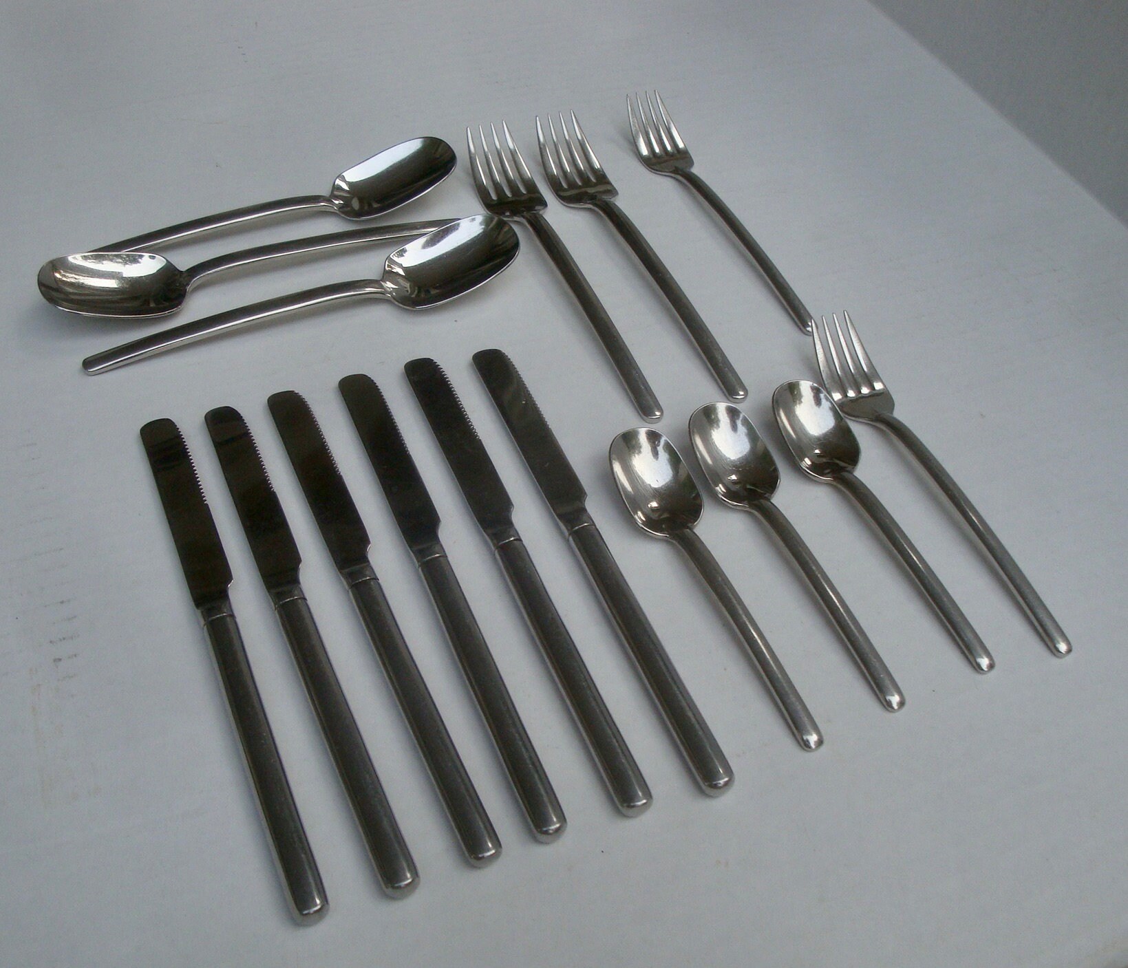 Mikasa Zena Stainless Steel Flatware – Glossy Finish – Choose Your Pieces (Indonesia/Korea)