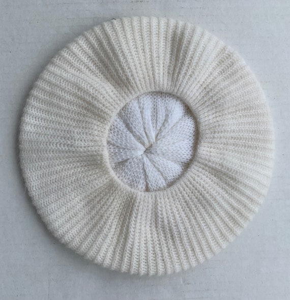 Ivory Angora Wool Knit Beret Hat, vintage with Ta… - image 3