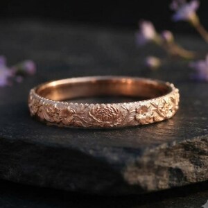 November Birth Flower Ring, Chrysanthemum & Peony Floral Wedding Band, Vintage Engraved Botanical Ring, Antique 10K 14K 18K Gold Band