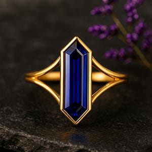 Anillo de zafiro azul con talla hexagonal, anillo de compromiso geométrico de oro, anillo solitario minimalista, anillo de promesa con la piedra de nacimiento de septiembre, regalo para ella.