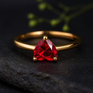 Anéis de rubi para mulheres - Anel de prata esterlina com corte em coração - Joias de rubi - Aliança de casamento exclusiva - Presente de aniversário com pedra de nascimento de julho para o casal