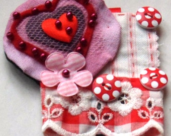 Textile Valentine Brooch "Love me Always"