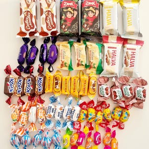Ukrainian Sweets, Most popular Ukrainian Candy, 14 types of the most Delicious Mixed Sweets from Ukraina, Candy box 700 g / 24.69 oz.