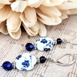 Sterling Silver Dutch delft blue earrings dangle, blue chinoiserie earrings, grand millennial Christmas gifts for college girls, trending