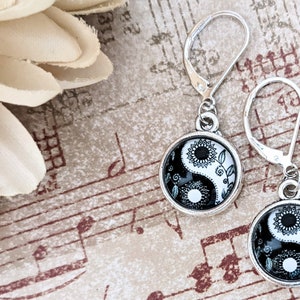 Sterling Silver Yin Yang Earrings, Sunflower Earrings Black and White, Daisy Jewelry Sustainable Earrings, Botanical Earrings Plant Mom Gift image 5