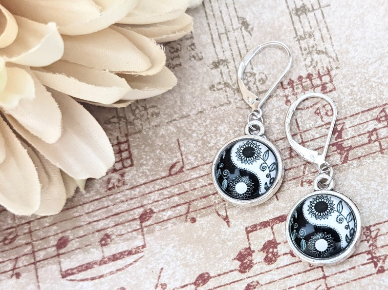 Sterling Silver Yin Yang Earrings, Sunflower Earrings Black and White, Daisy Jewelry Sustainable Earrings, Botanical Earrings Plant Mom Gift image 2