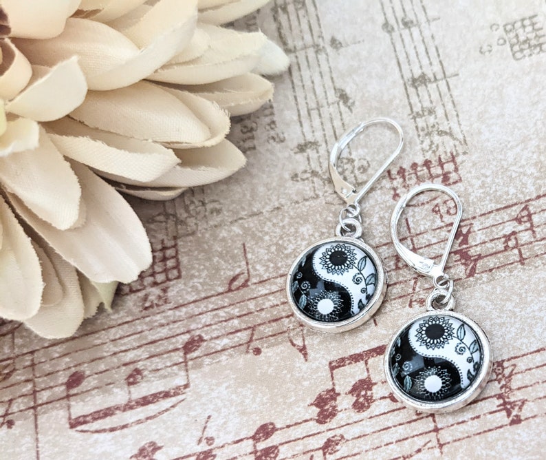 Sterling Silver Yin Yang Earrings, Sunflower Earrings Black and White, Daisy Jewelry Sustainable Earrings, Botanical Earrings Plant Mom Gift image 4