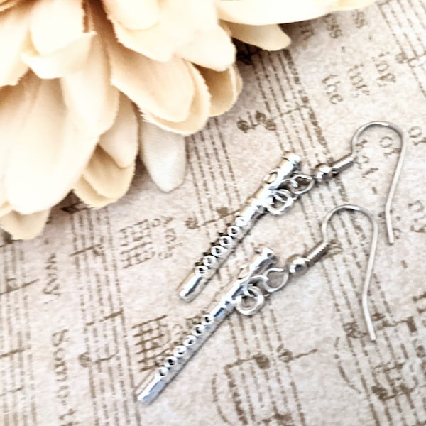 Sterling Silver Flute Earrings Dangle, Flutist Gift for Sister, Woodwind Instrumentalist Gift for Her, Marching Band Director Gift for Women