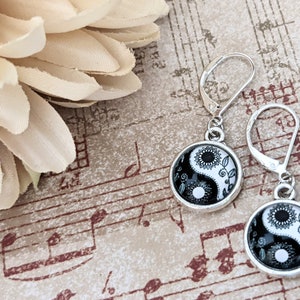 Sterling Silver Yin Yang Earrings, Sunflower Earrings Black and White, Daisy Jewelry Sustainable Earrings, Botanical Earrings Plant Mom Gift image 3