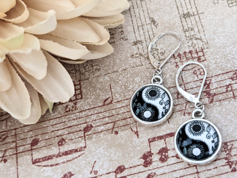 Sterling Silver Yin Yang Earrings, Sunflower Earrings Black and White, Daisy Jewelry Sustainable Earrings, Botanical Earrings Plant Mom Gift image 3