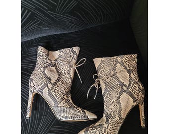 Nine West Wintirzah Python Snakeskin Leather Ankle Boots Stiletto Heel Size 8M