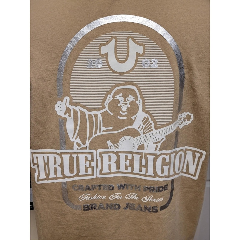 True Religion Mens Tan Graphic Buddha Guitar T Shirt Casual Brand Jeans Size L image 2