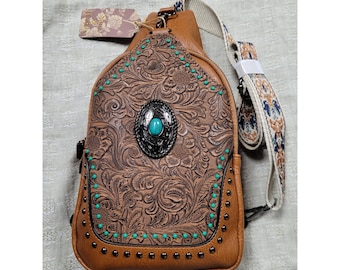 Sam &Hadley Western Embossed Sling Bag Türkis Concho Tan Kunstleder NEU