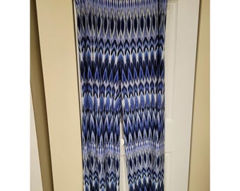 Pantalones palazzo anchos elásticos con estampado tropical ikat azul de Chico's, talla 3XL (16 pulgadas).