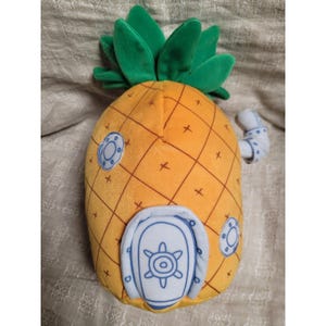 Ty Beanie Buddies SpongeBob SquarePants Pineapple House Plush 2004 Nickelodeon