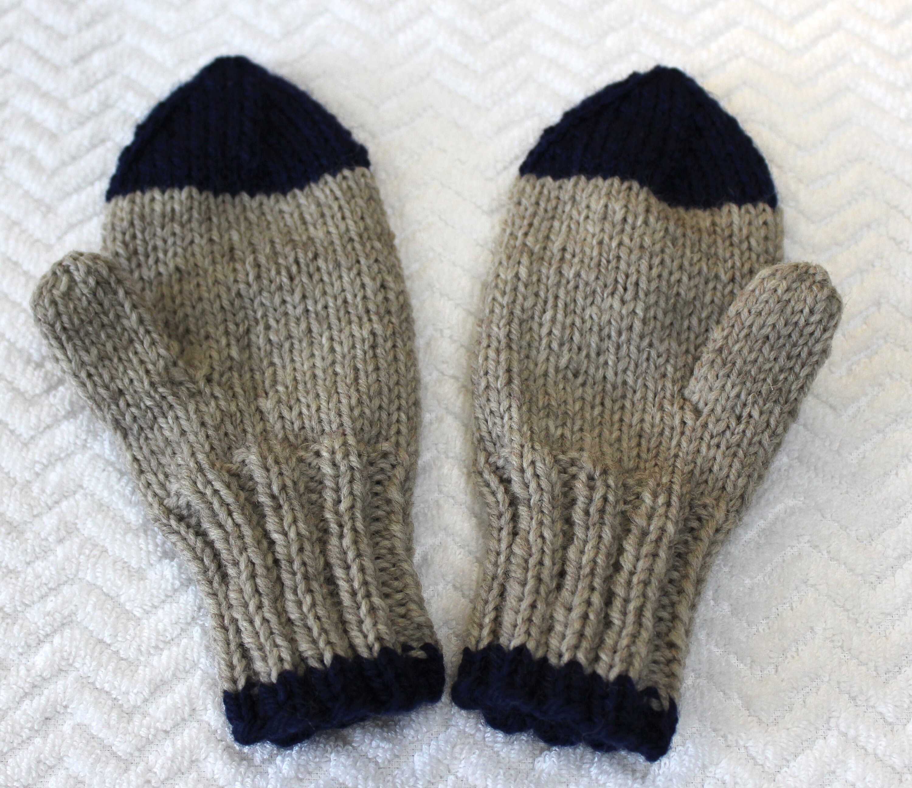 Bebeknits Simple Seamless Preschooler Mittens Knitting Pattern - Etsy ...