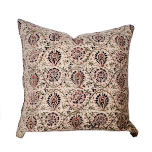 18-20 Hand Block Pillow // Botanical Pillow // Beige Floral Pillow // Modern Pillow // Farmhouse Decor // Kalamkari Pillow // Flower Pillow
