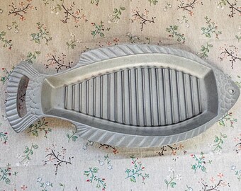 NWT Wilton Armetale Fish Seafood Griller Pan Gourmet Grillware 18” x 8.5” Cast Aluminum